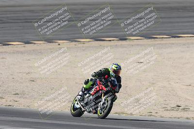 media/Oct-30-2025-Racers Edge (Thu) [[dabbdaf680]]/3-B Group/Session 2 (Bowl Exit)/